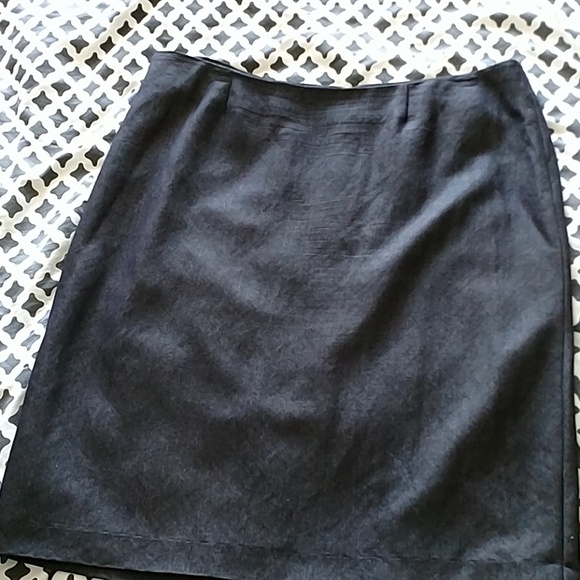 2 Piece Business- Suit by Lena Gabrielle New York - Picture 6 of 7